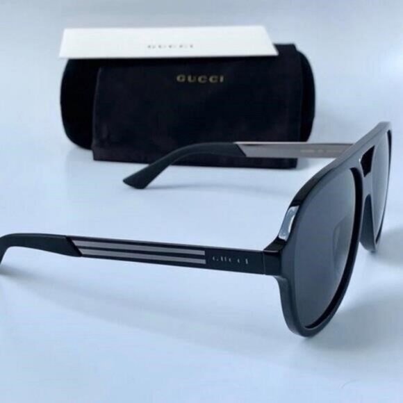 Authentic- New - Gucci Men’s Sunglasses GG0688S 001 Black/ Gray - Picture 7 of 12